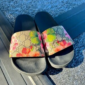 Gucci Blossom Floral Slides